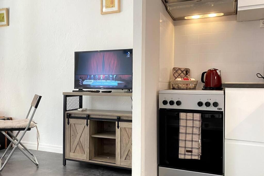 Studio Balcon, Centre Ville, Proximite Plages, Commerces, Restaurants, Musees... 昂蒂布 外观 照片