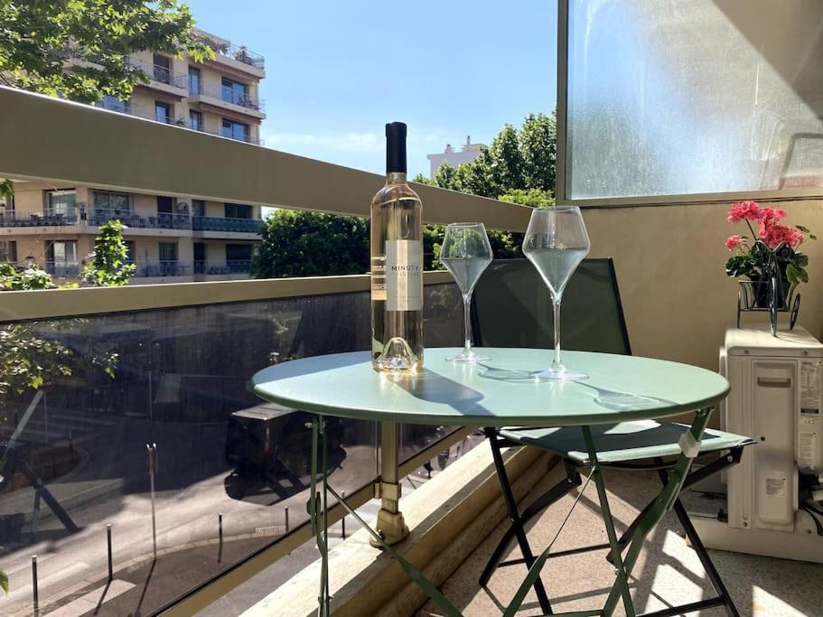 Studio Balcon, Centre Ville, Proximite Plages, Commerces, Restaurants, Musees... 昂蒂布 外观 照片