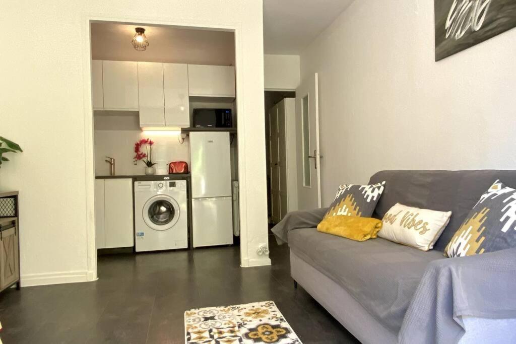 Studio Balcon, Centre Ville, Proximite Plages, Commerces, Restaurants, Musees... 昂蒂布 外观 照片