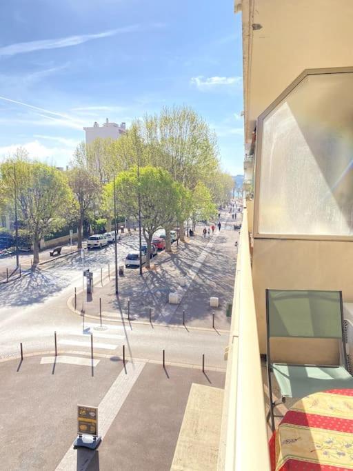 Studio Balcon, Centre Ville, Proximite Plages, Commerces, Restaurants, Musees... 昂蒂布 外观 照片
